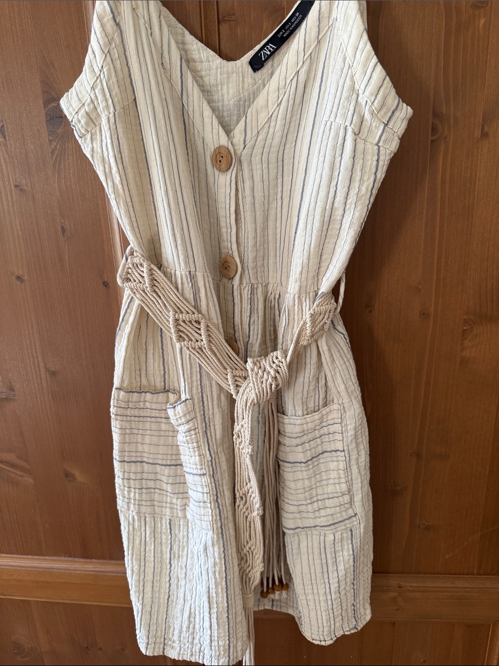 Super cute gauze Zara summer dress with macramee belt and wooden buttons - Picture 3 of 5